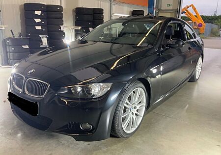 BMW 335i Coupe M-Paket | SDACH ALCANT DT.FZG