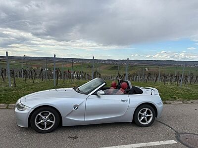 BMW Z4 Cabrio 2.5i Automatik | Leder Rot | TÜVNeu