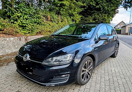 VW Golf Volkswagen 1.6 TDI BMT LOUNGE Xenon LED ACC