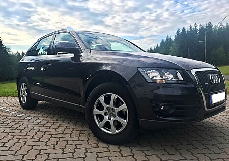 Audi Q5 2.0 TDI quattro / AHK