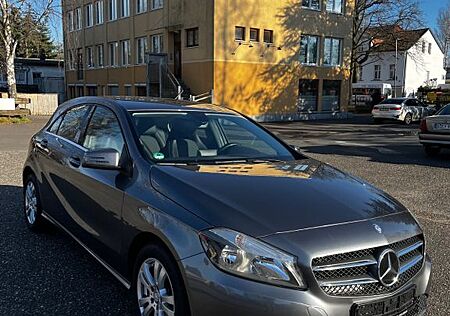 Mercedes-Benz A 180 BlueEFFICIENCY Style