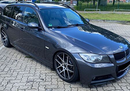 BMW 330i Kombi*MPaket*Klima*Servo*AHK*TÜV 06/26