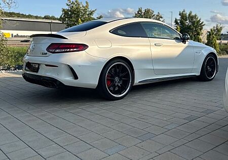 Mercedes-Benz C 63 AMG Mercedes-AMG C 63 S Autom. Mercedes...