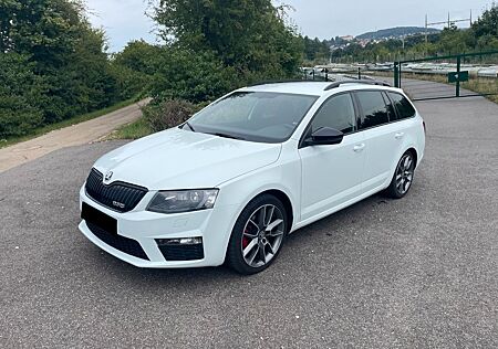 Skoda Octavia 2.0 TDI DSG RS Combi RS