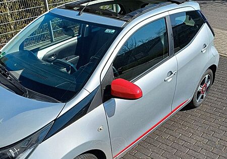 Toyota Aygo (X) Aygo (X) 1,0-l-VVT-i x-wave, Faltdach, Kamera