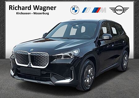 BMW iX1 eDrive20 Premiumpaket Sportsitze Sitzheizung