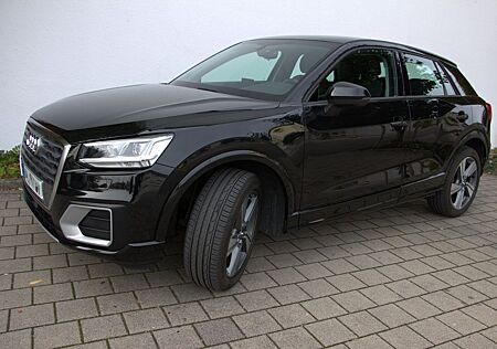 Audi Q2 35 TFSI sport/Advanced *AHK*SHZ*TEMP*8fach