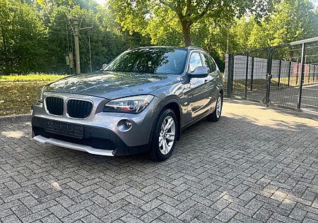 BMW X1 xDrive18d - TUV NEU - PANO - AHK - XENON