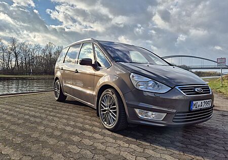 Ford Galaxy 2,2 TDCi 147kW DPF Titanium Autom. Ti...