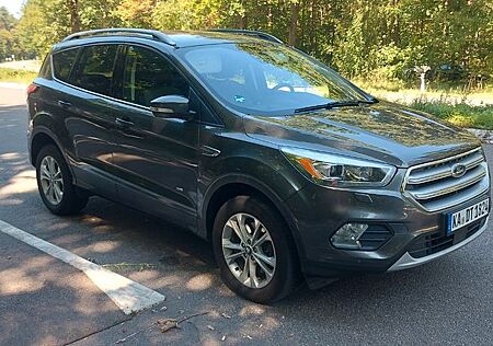 Ford Kuga 1,5 EcoBoost 4x4 134kW Titanium Autom. ...