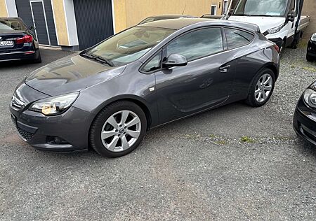 Opel Astra J GTC Edition