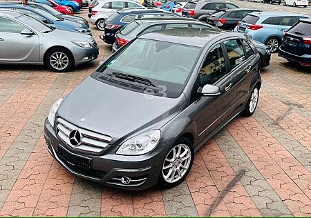 Mercedes-Benz B 200 B-KlasseB200;SCHECKHEFT;PDC;8 FACH BEREIFT;SITZH