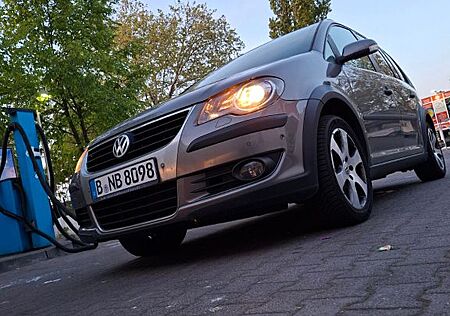 VW Touran Volkswagen 2.0 TDI 125kW DSG DPF -