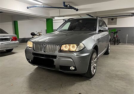 BMW X3 3.0sd M-Paket VOLL Navi Leder Panorama 19zol