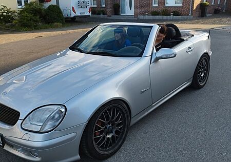 Mercedes-Benz SLK 320