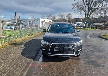 Mitsubishi Outlander 2.2 DI-D+ MIVEC Intense 4WD Intense