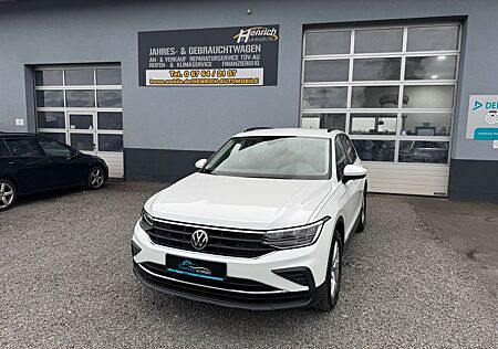 VW Tiguan Volkswagen Life DSG Navi ACC PDC LED DAB