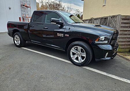 Dodge RAM Sport 5,7L V8 Hemi Luftfahrwerk