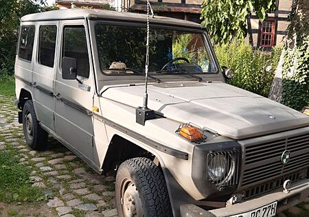 Mercedes-Benz G 300