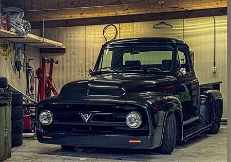 Ford F 100