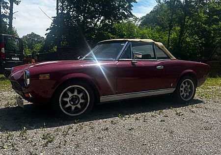 Fiat 124 Spider