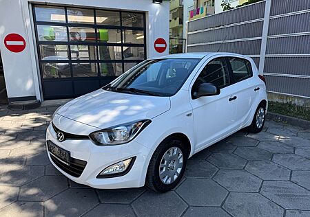 Hyundai i20 Style Klima Sitzheizung 5 türig Facelift