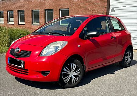 Toyota Yaris 1.0 Benziner Cool