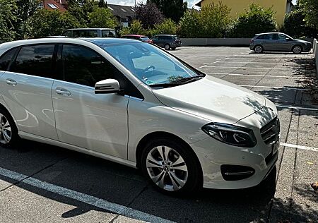 Mercedes-Benz B 200 Urban