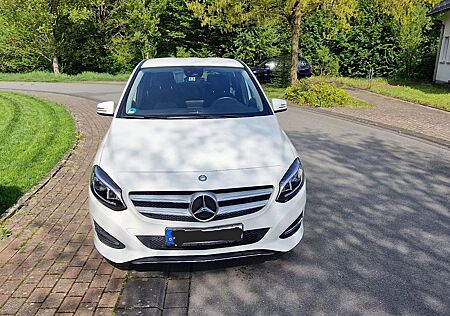Mercedes-Benz B 180 Automatik, Navi, Parksensor, TÜV 4/27