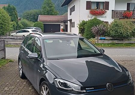 VW Golf Volkswagen 1.5 TSI ACT OPF BlueM. Highline Variant...