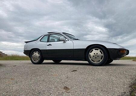 Porsche 924 Turbo. Leder Klima Hubdach rost- und unffrei