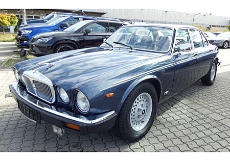 Jaguar XJ 5.3 Daimler Klima Schiebedach Leder LHD
