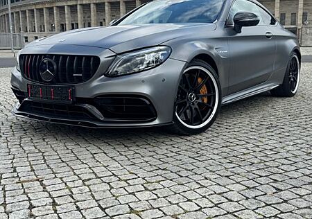 Mercedes-Benz C 63 AMG Mercedes-AMG C 63 S Autom. Mercedes...
