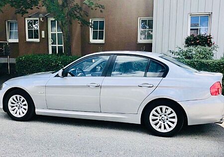 BMW 318i LCI