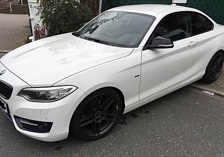 BMW 220d Coupé Sport Line Sport Line *Tüv Neu*