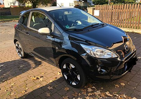 Ford Ka /+ 1,2 Titanium Sonderedition Black & White