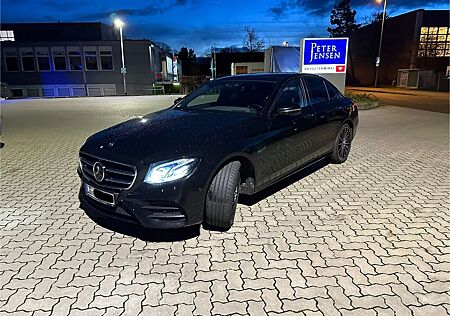 Mercedes-Benz E 350 d 4MATIC Autom. - GARANTIE - SCHECKHEFT