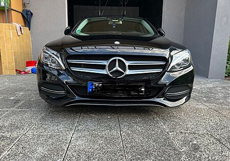 Mercedes-Benz C 180 -