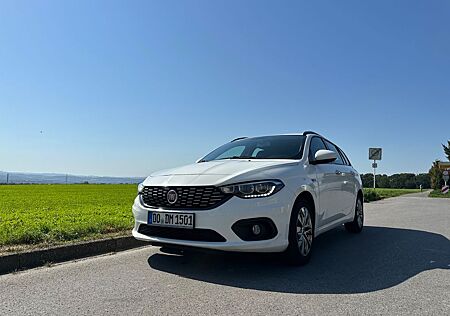 Fiat Tipo 1.3 MultiJet LOUNGE LOUNGE