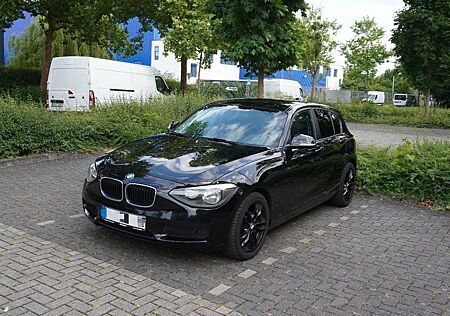 BMW 116i - NAVI Multifunktionslenkrad Sportfelgen