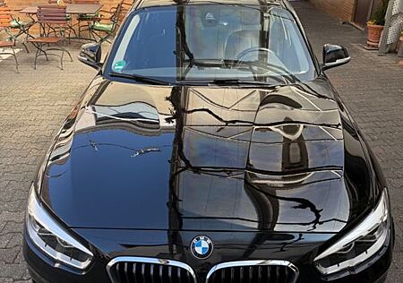 BMW 118i Sport Line Sport Line