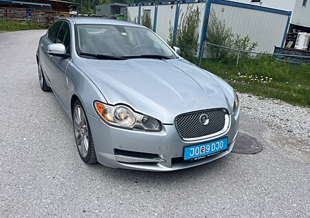 Jaguar XF 2.7 L V6 Diesel Premium Luxury/ NAVI/ F1/ XEN