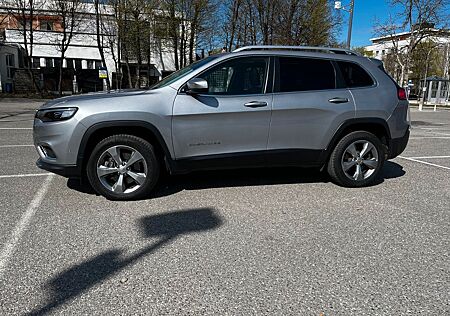 Jeep Cherokee 2.2l Limited von privat