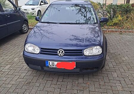 VW Golf Volkswagen 1.9TDI 74 kW