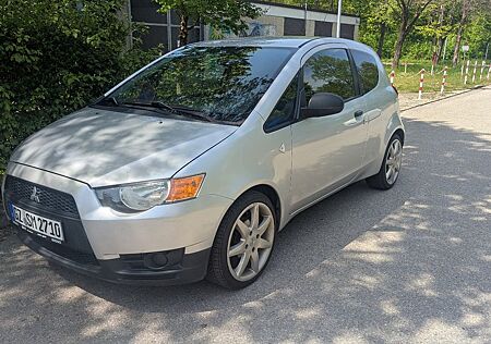 Mitsubishi Colt 1.1 75 PS Benziner m. Klima, abnehmb. AHK