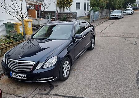 Mercedes-Benz E 250 E 220 CDI 4MATIC T BlueEFFICIENCY Autom. -