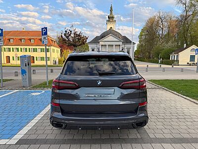 BMW X5 M50 M50d -Vollausstattung inkl. Fond-Entertai