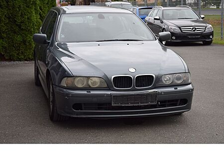 BMW 525d Touring Navi Xenon el. GSHD abn. AHK