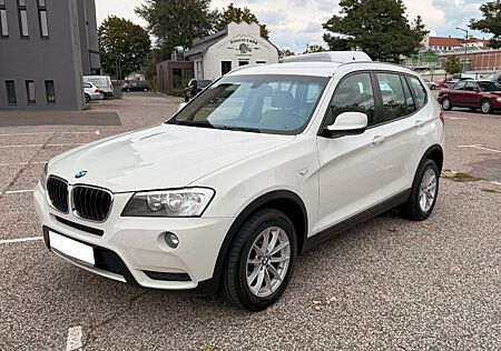 BMW X3 xDrive 20 d Aut. Navi *Service Neu*
