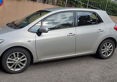 Toyota Auris 1,6-l-Valvematic Sol Sol